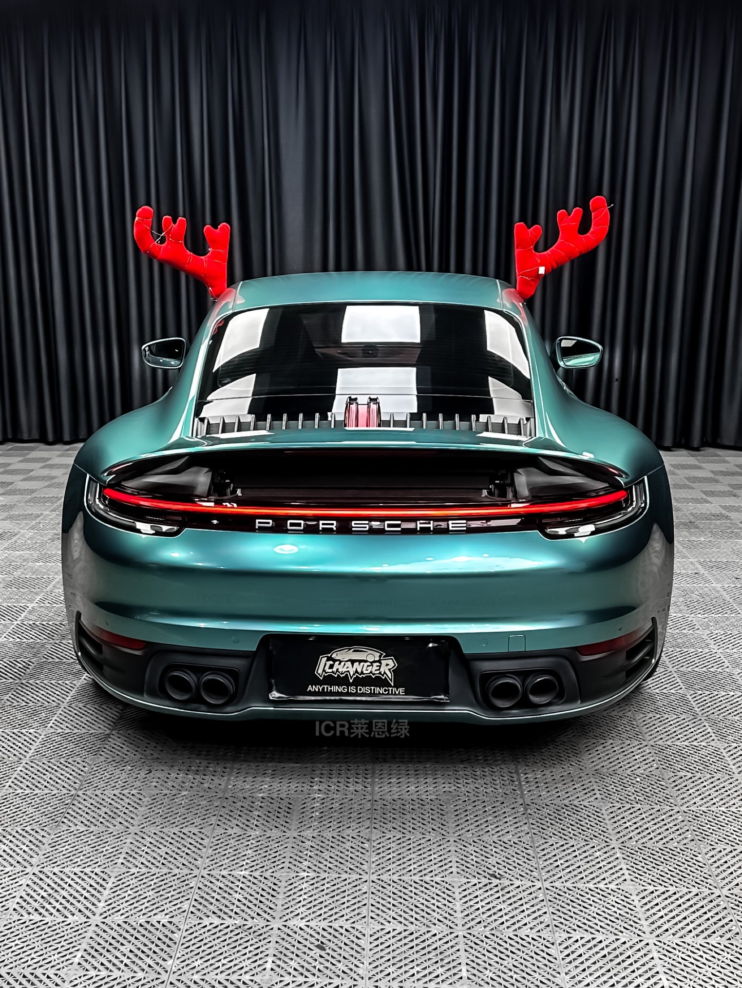 Vinyl Wrap Lane Green For Porsche