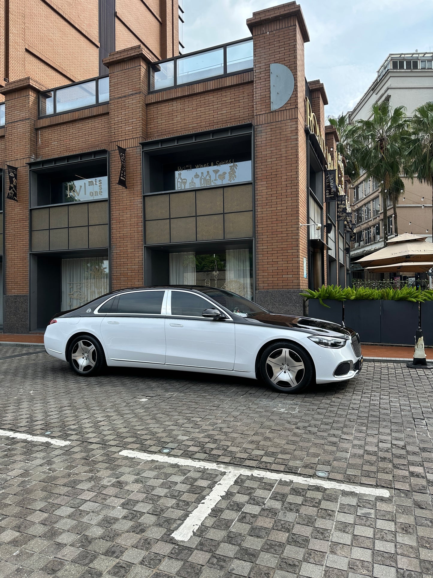 How Much Wrap A Car Champion White for Mercedes Benz Maybach