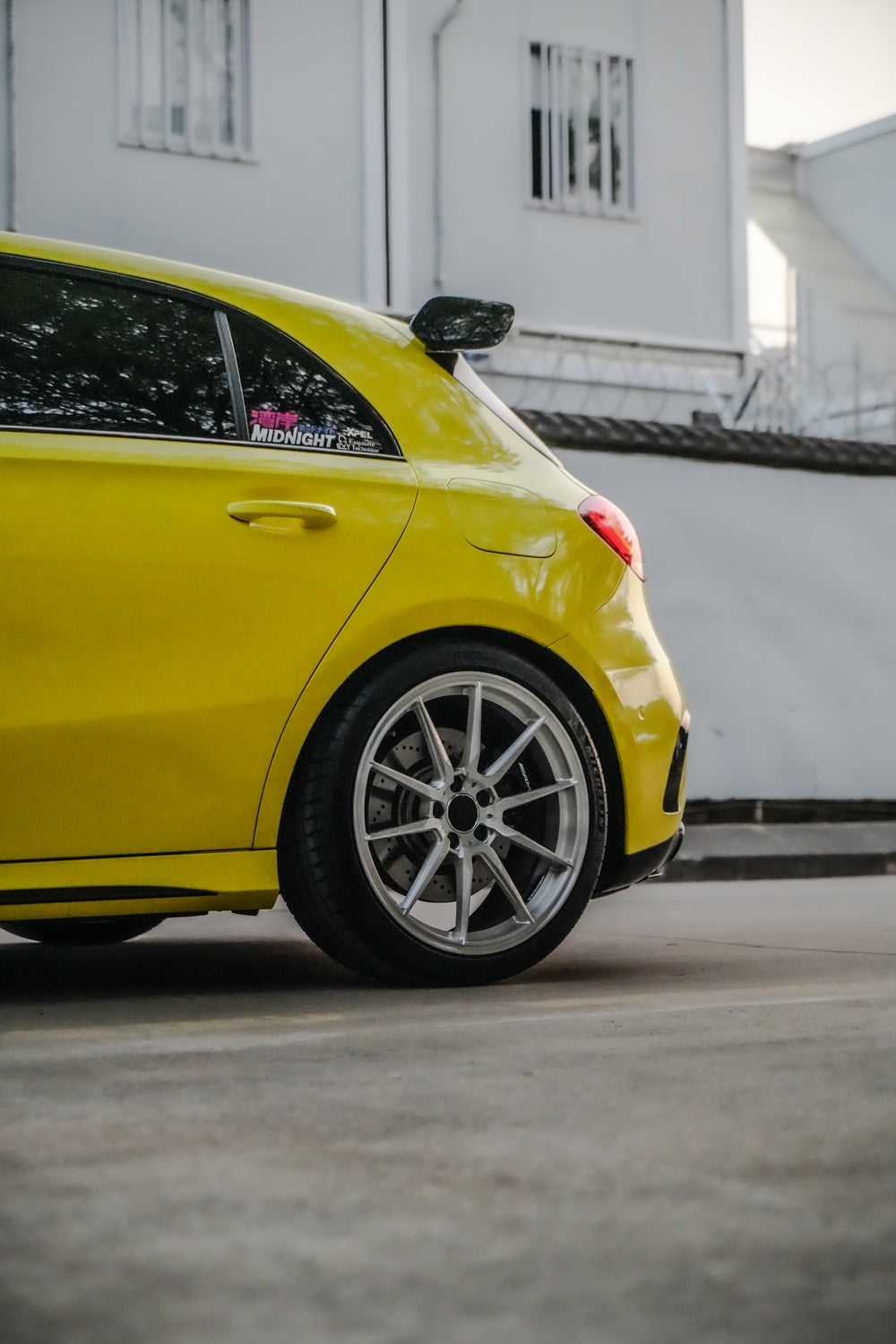 Vinyl Wrap Super Gloss Maize Yellow