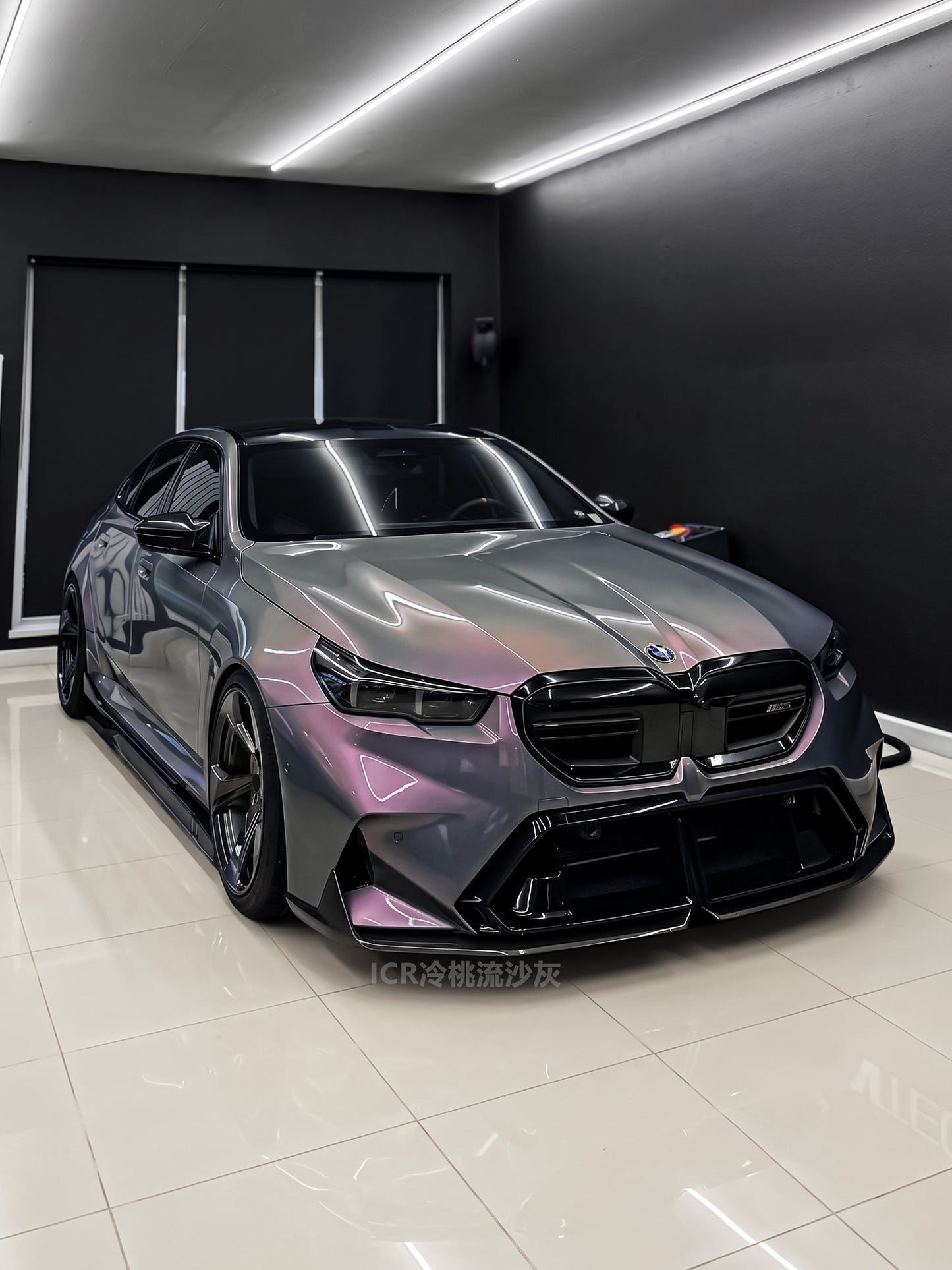 Full Vinyl Wrap in Alabama Cold Peach Flowing Sand Gray for BMW M5