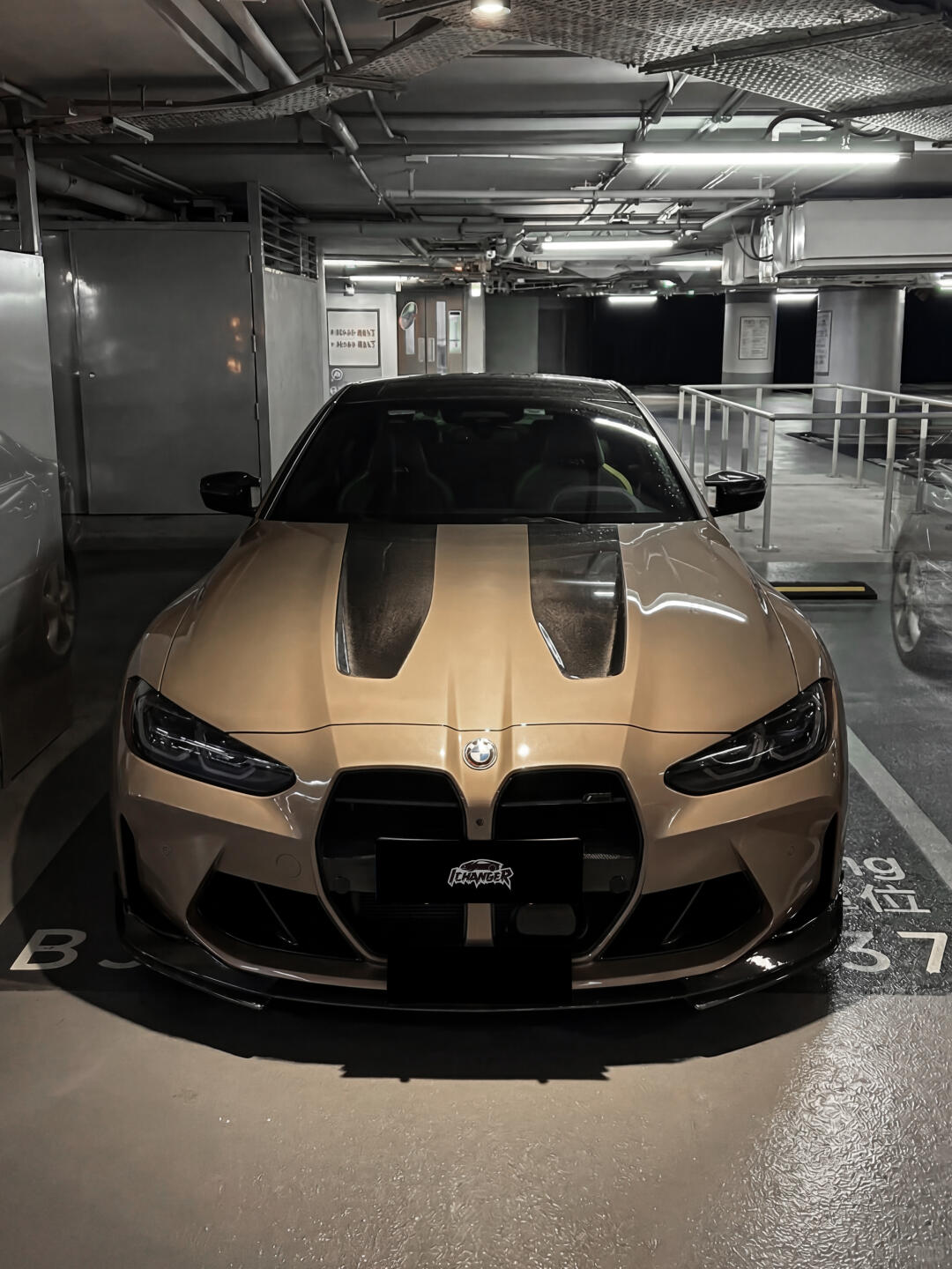 Professional Car Vinyl Wrapping Filber Brown for BMW M4