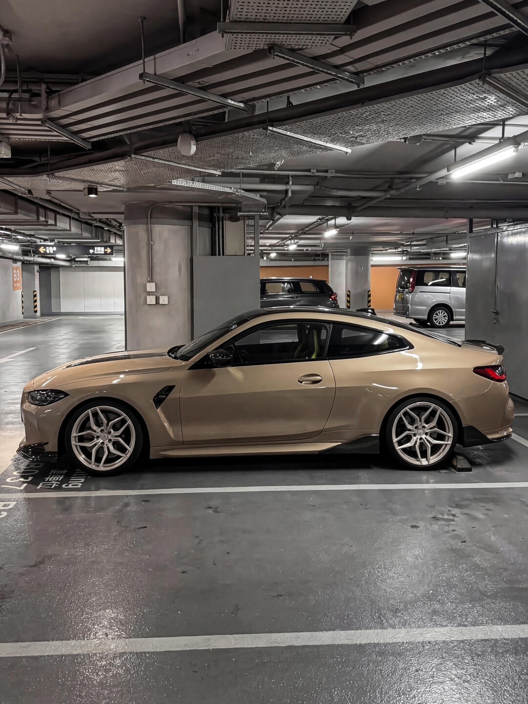 Professional Car Vinyl Wrapping Filber Brown for BMW M4