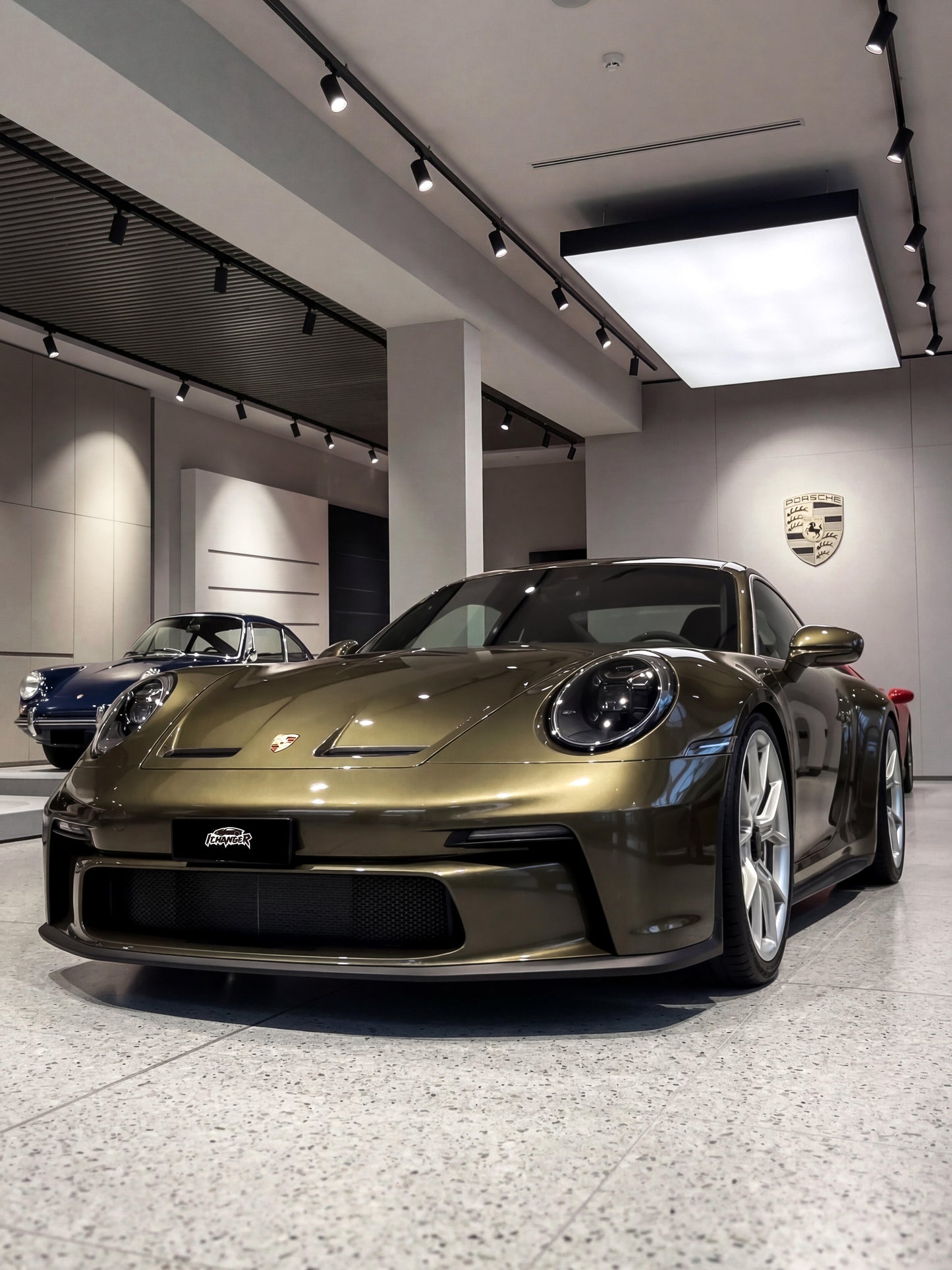 How much Wrapping A Car in Los Angeles Golden Copper for Porsche