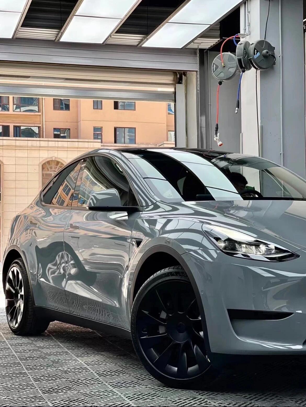 Vinyl Wrap Super Gloss Light Cement Grey